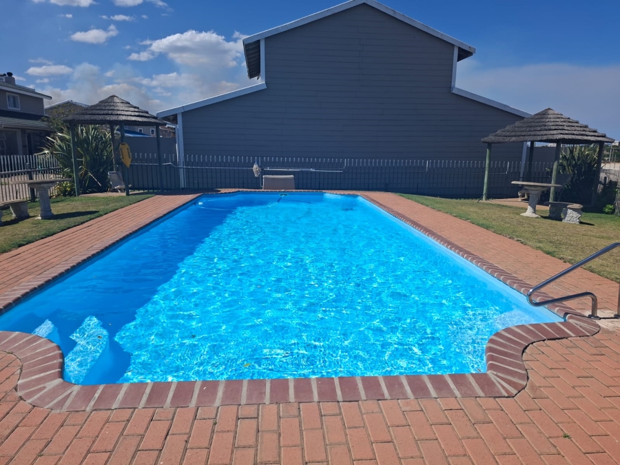 2 Bedroom Property for Sale in Hartenbos Central Western Cape